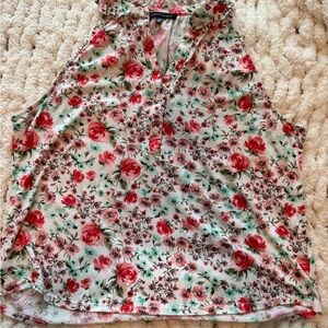 Supply & Demand White and Red Floral Tank Top with V-Neck XL